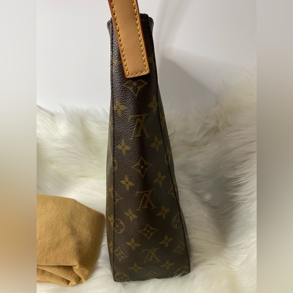 Authentic Pre Loved Louis Vuitton Looping GM Shoulder Bag - Picture 7 of 17